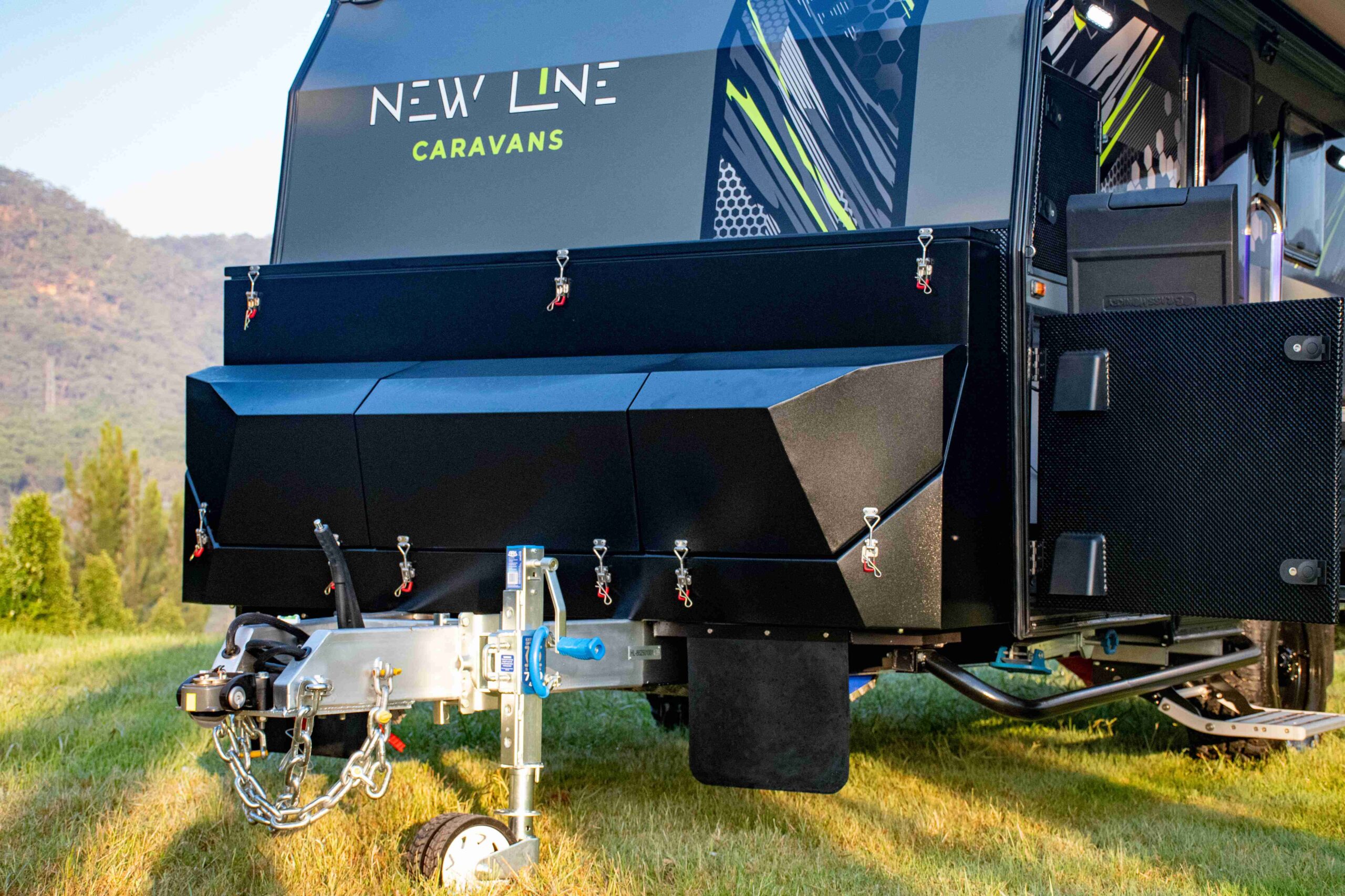 13ft Hybrid Caravan for Couples