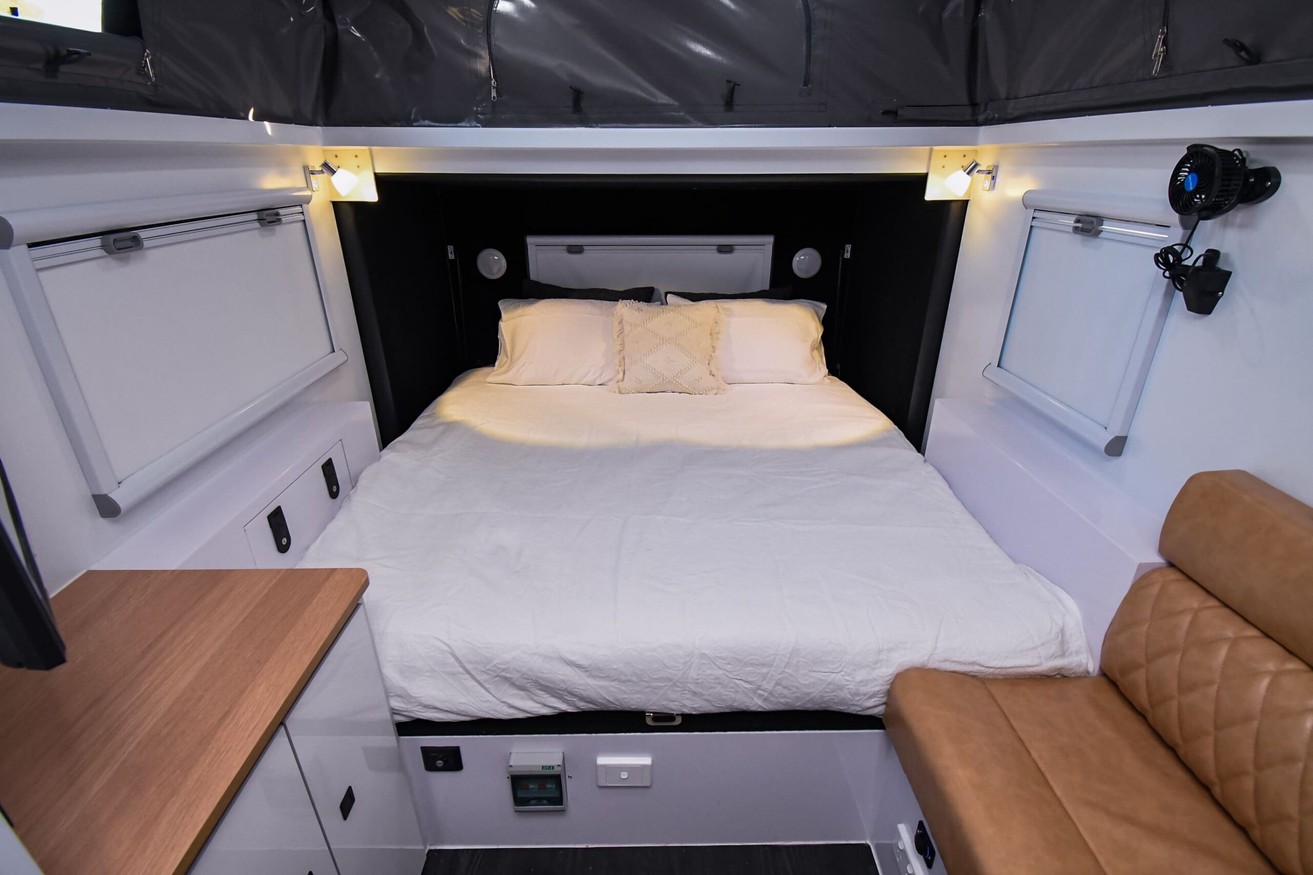 13ft Hybrid Caravan for Couples