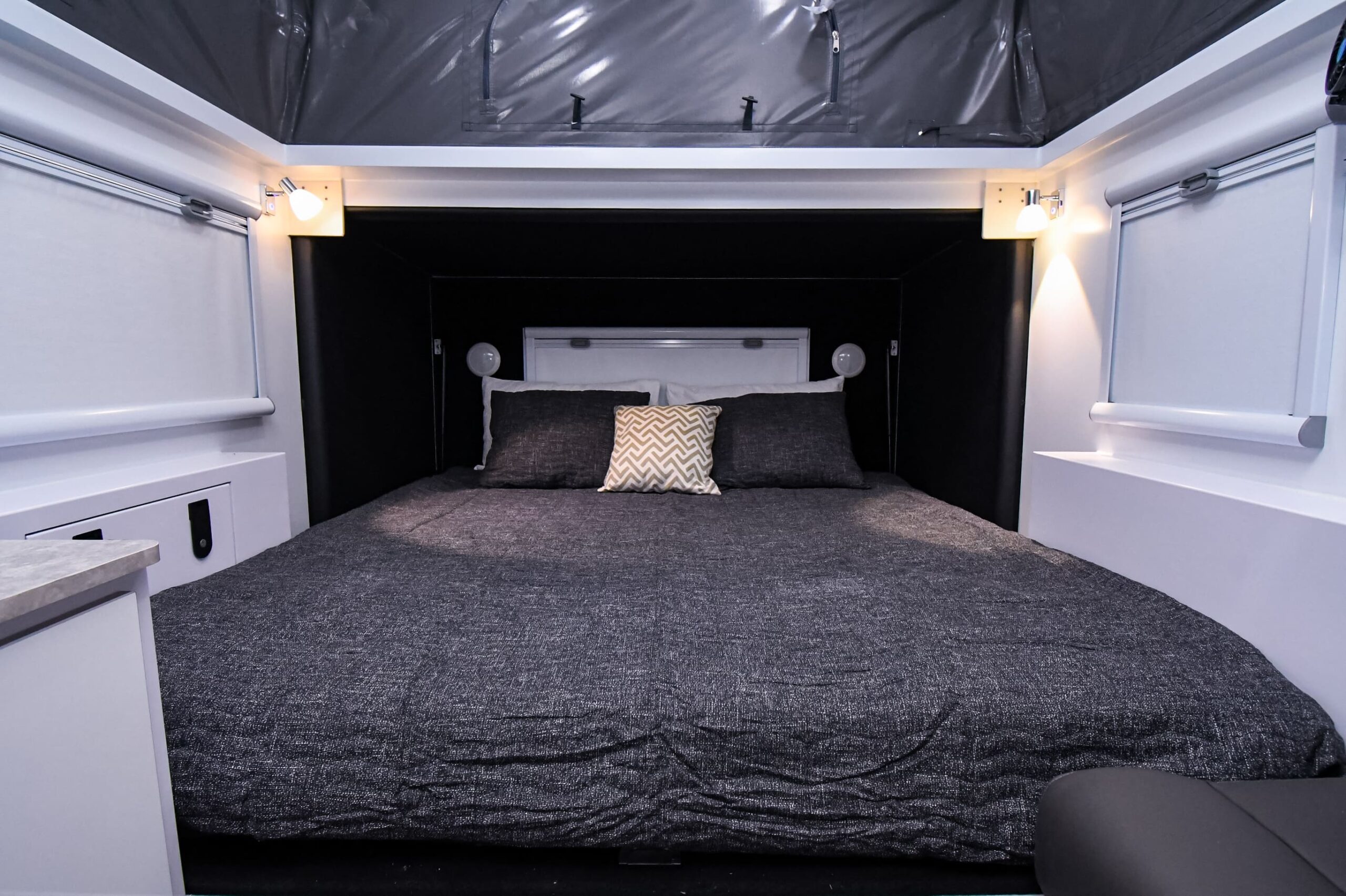 13ft Hybrid Caravan for Couples