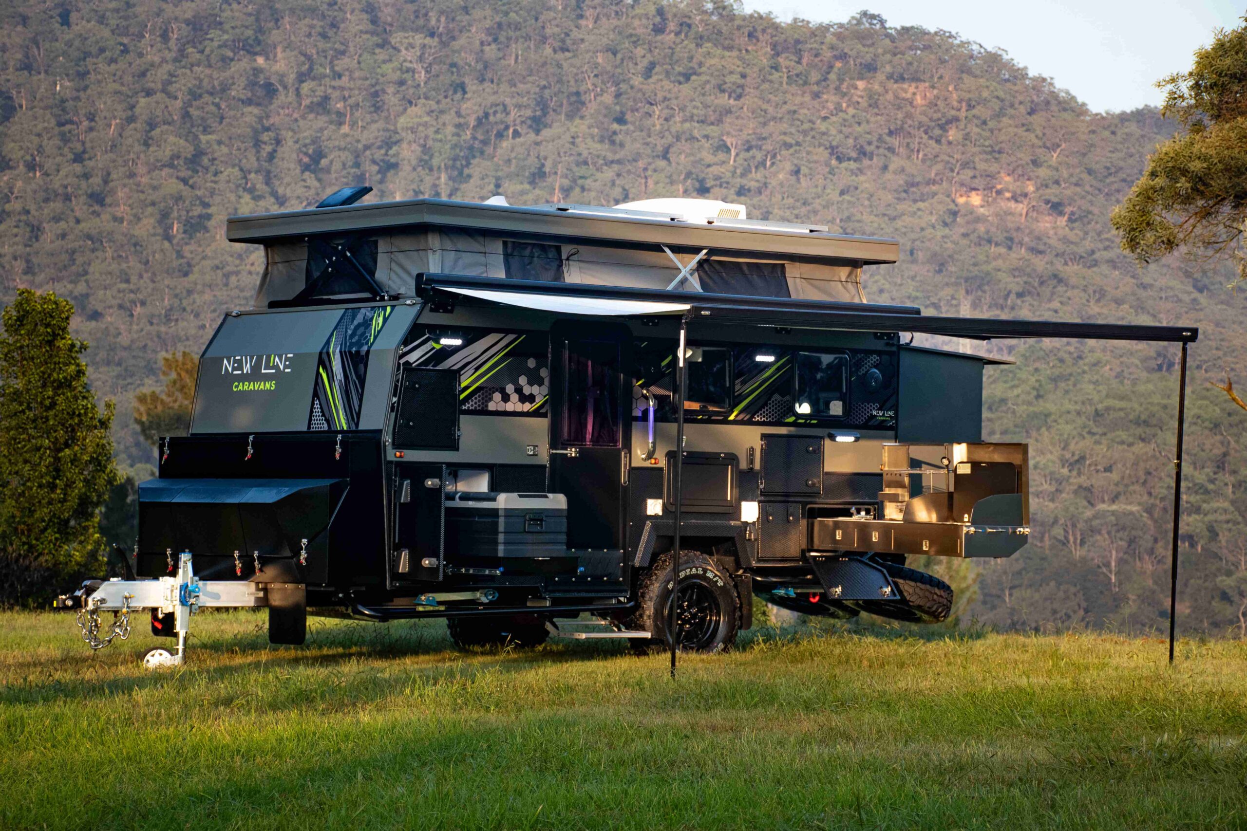 13ft Hybrid Caravan for Couples