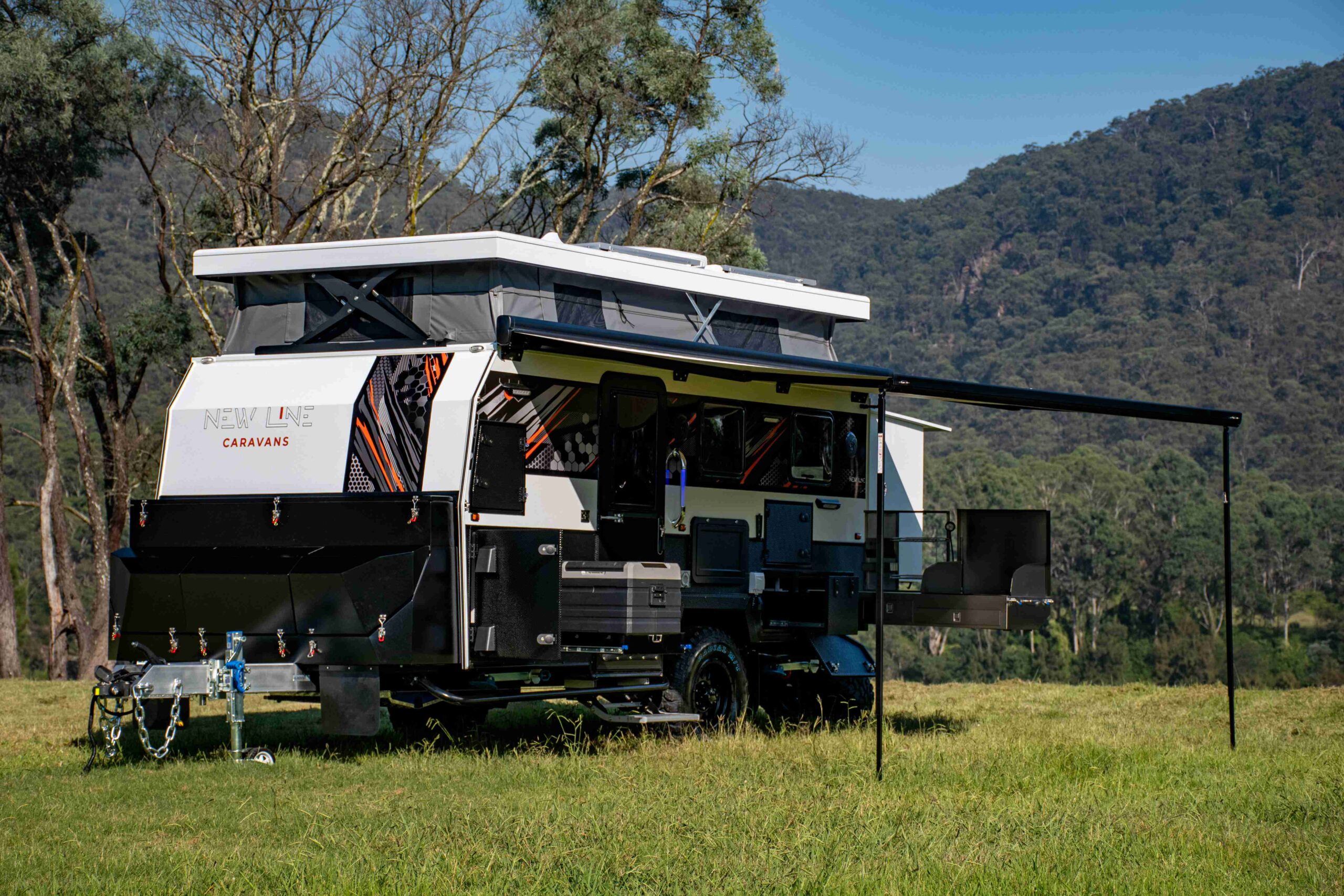 13ft Hybrid Caravan for Couples