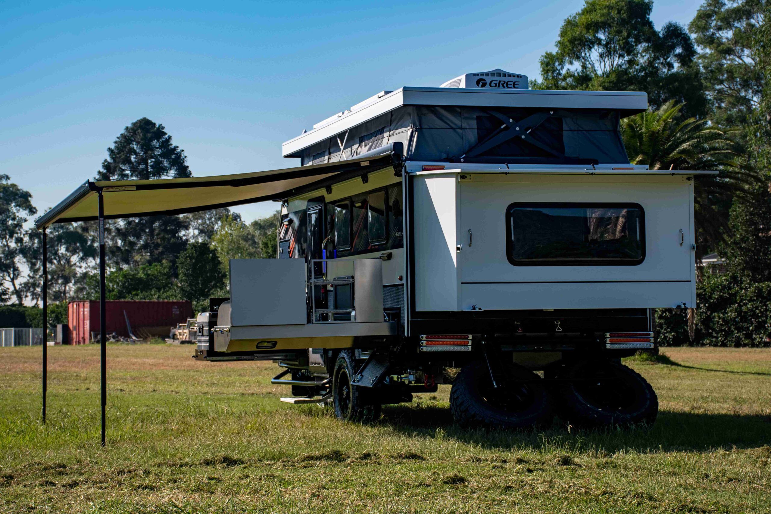 13ft Hybrid Caravan for Couples