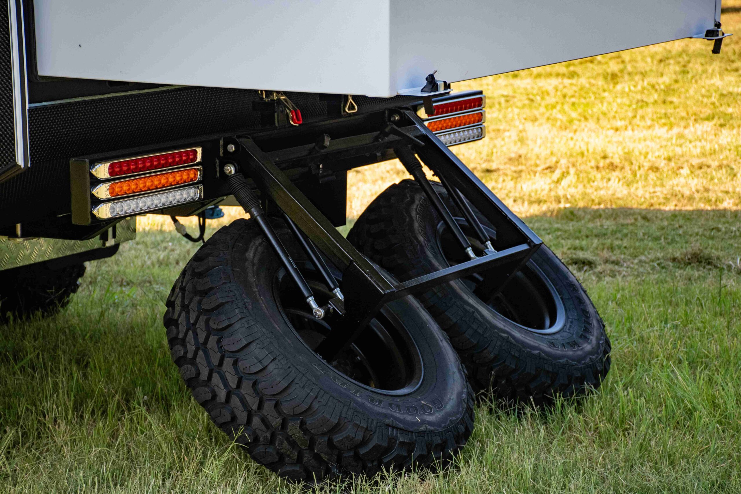 13ft Hybrid Caravan for Couples