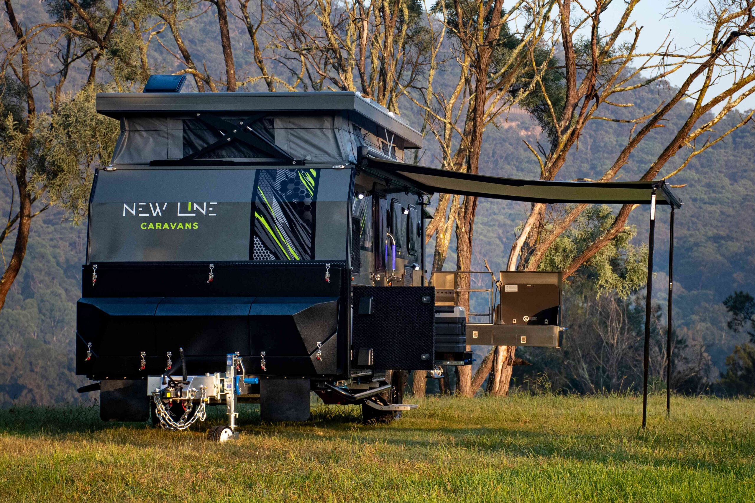 13ft-hybrid-caravan-for-couples