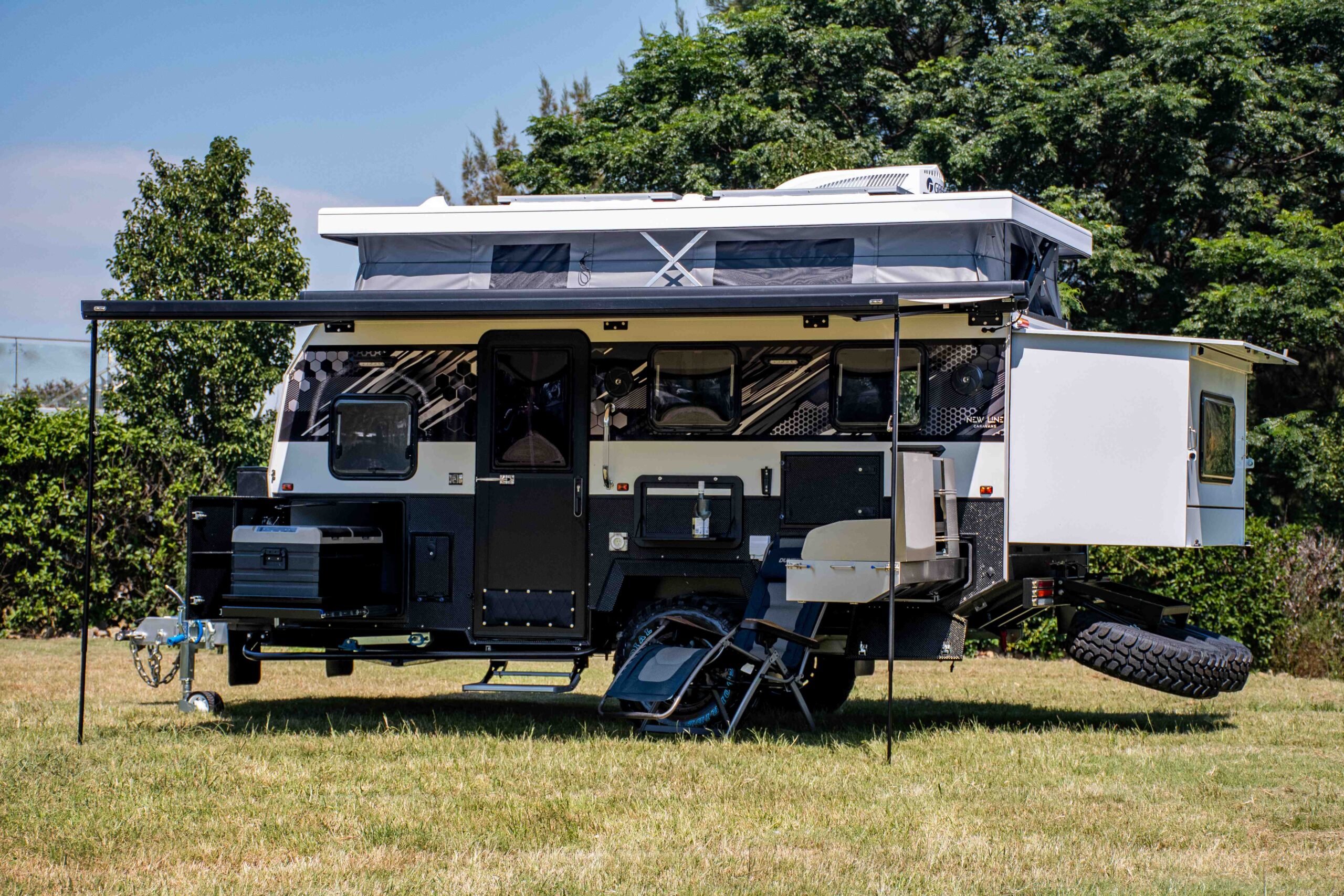 13ft-hybrid-caravan-for-family-white