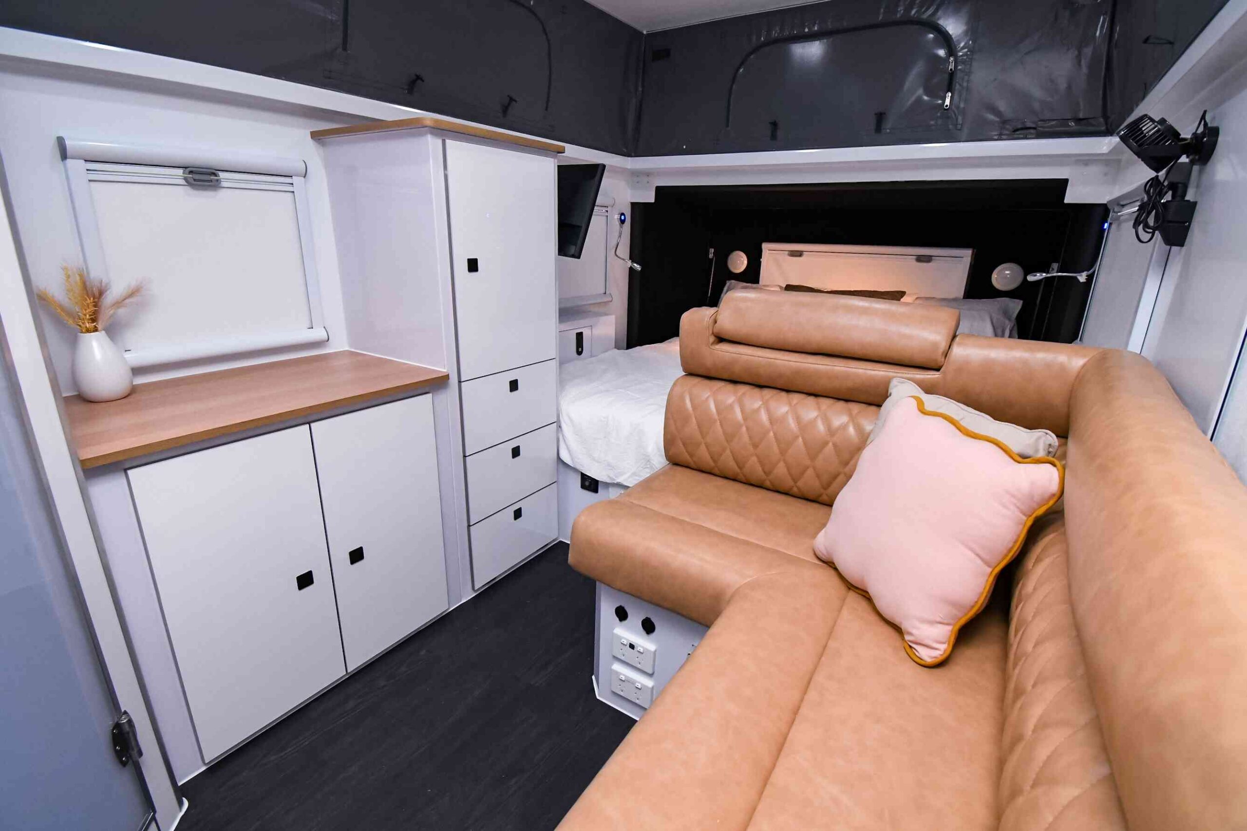 15ft Hybrid Caravan for Family