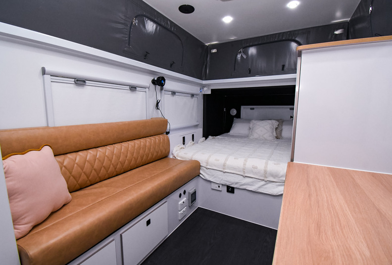 15ft Hybrid Caravan for Couple