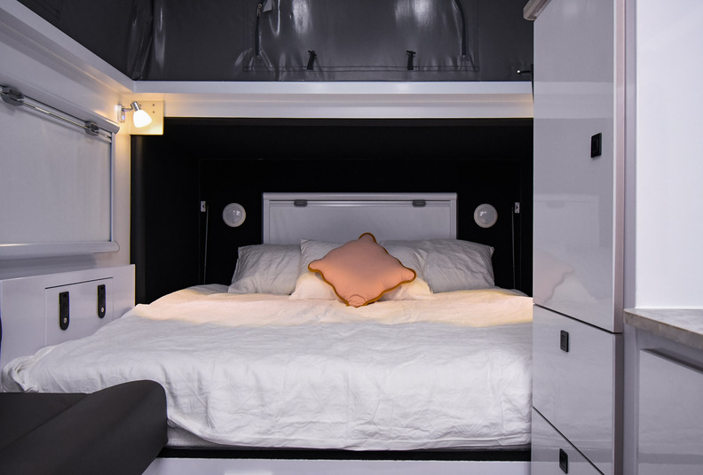 15ft Hybrid Caravan for Couple