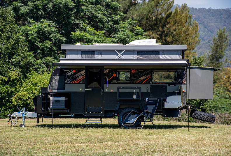 15ft Hybrid Caravan for Couple