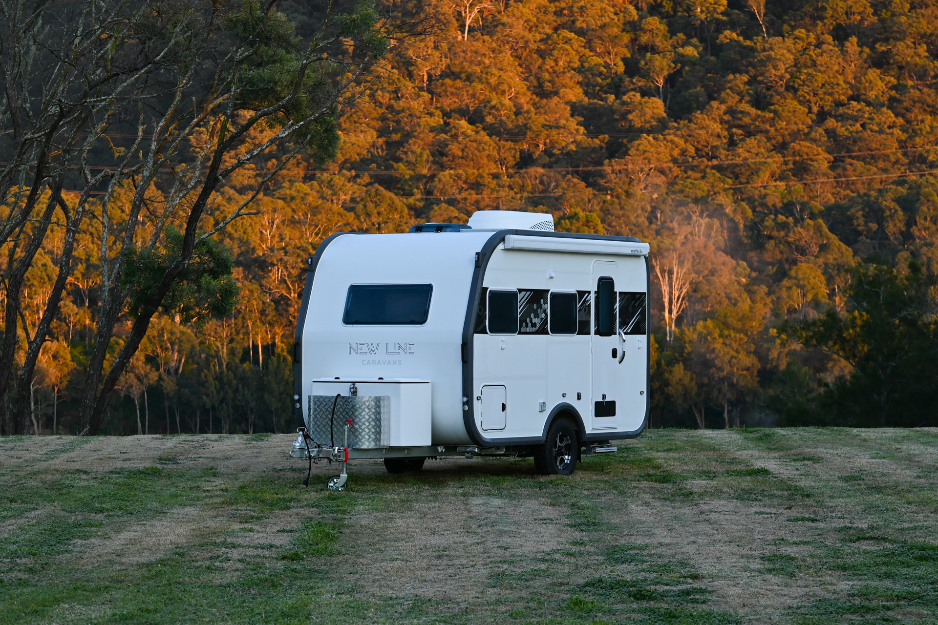 12ft Small Family Caravan Exterior Images